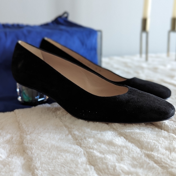 Stuart Weitzman, black suede pump,size 5 M - Picture 3 of 4